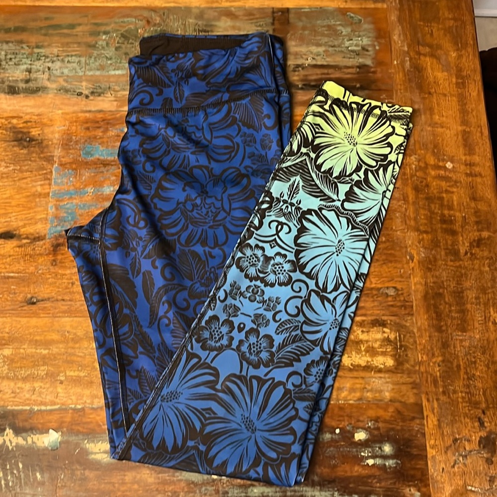 LIVE LOVE DREAM. Leggings.